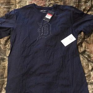 Nike Genuine Detroit Tigers t shirt